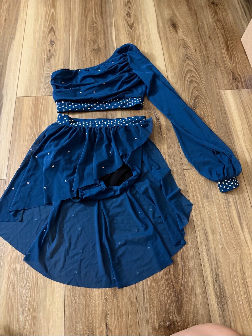 Preowned Kelle blue One-Shoulder three-Piece Set Rhinestone Trim adult small